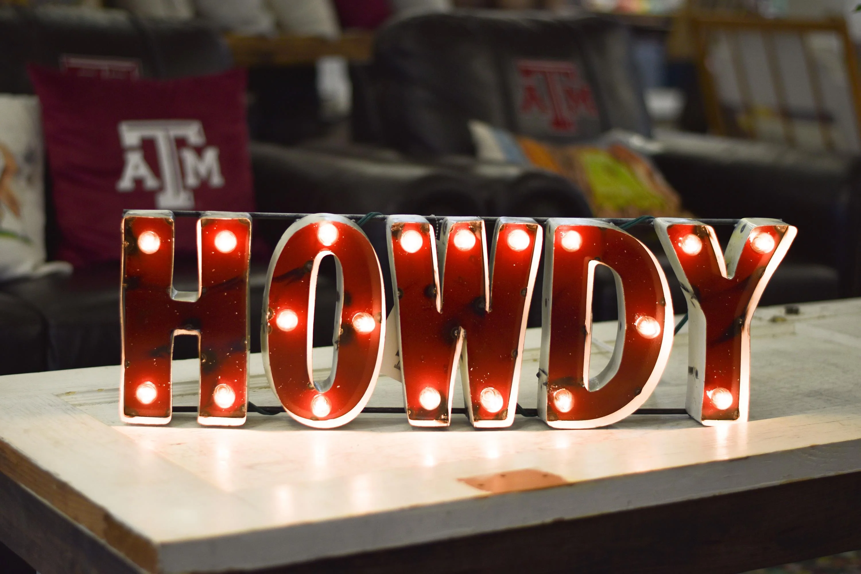 Block Howdy Metal Sign With Lights - Image 5