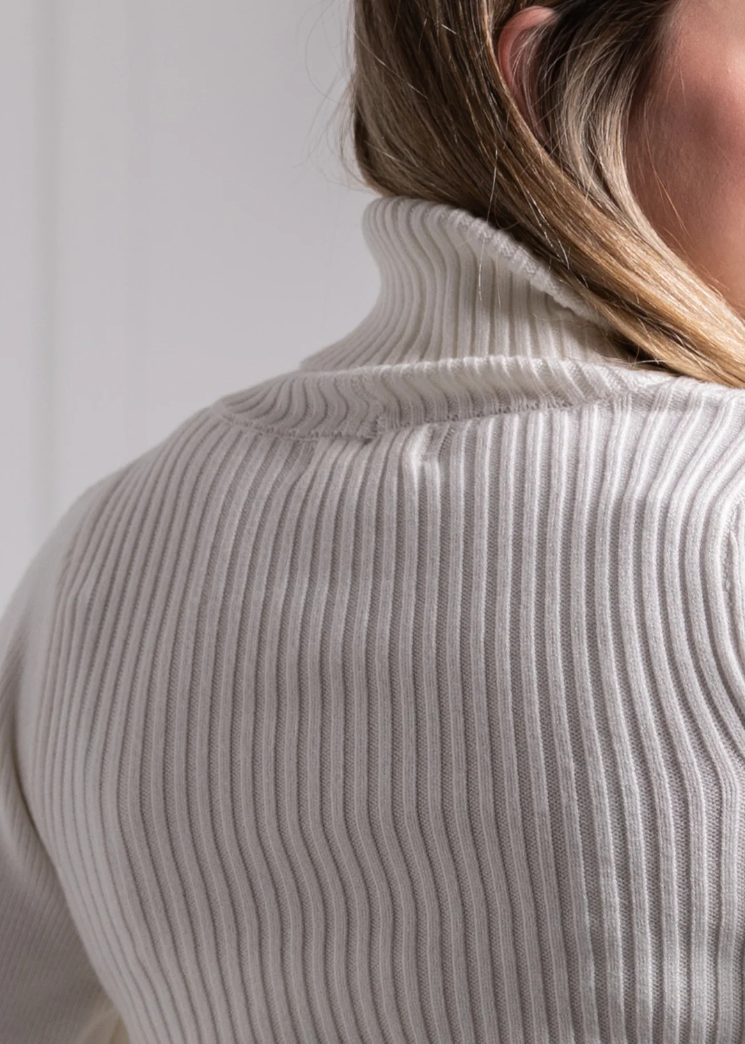 Long Sleeve Sweater Tank - Image 7